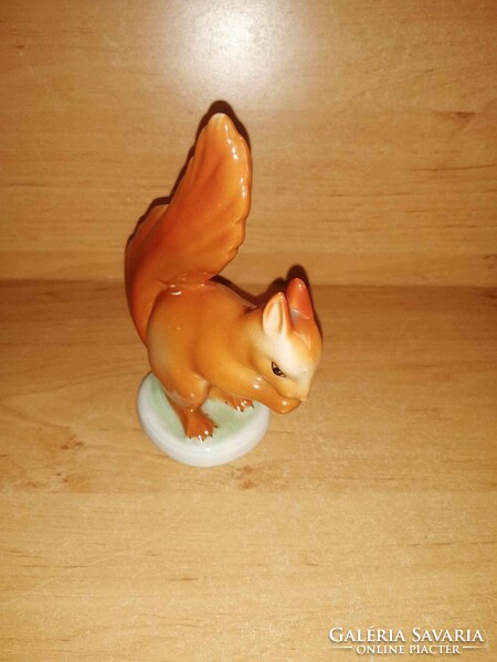 Raven House porcelain squirrel figurine - 14 cm (po-1)