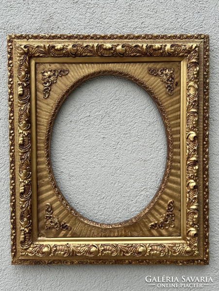 Díszes fali tükör vagy kép keret