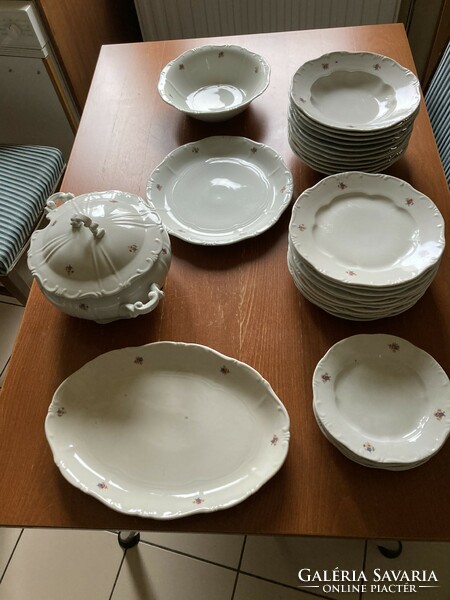 Zsolnay tableware