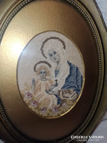 A special tapestry picture of Mary with her child