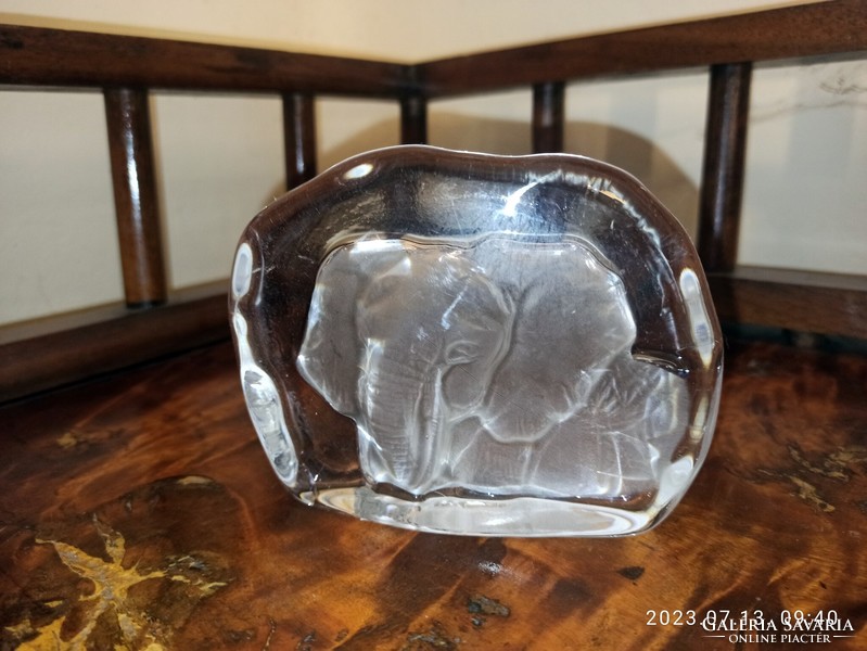 Rare elephant-shaped glass letter weight