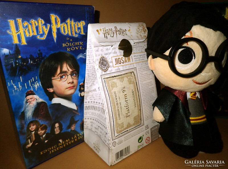 Retró Harry Potter csomag 2db VHS videókazetta Titkok kamrája Bölcsek köve baba figura kirakó puzzle