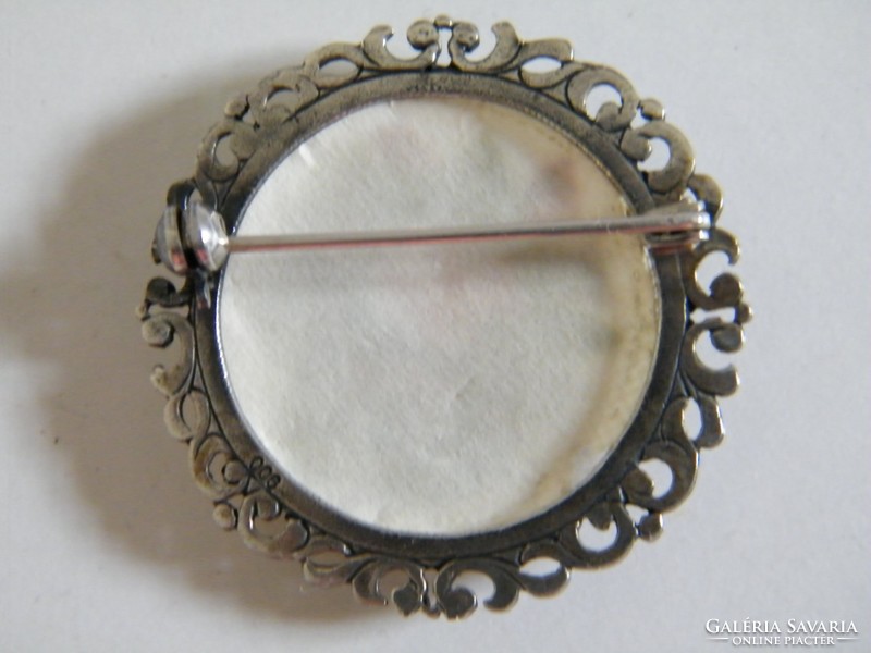 Silver (800) brooch with pin needle pin