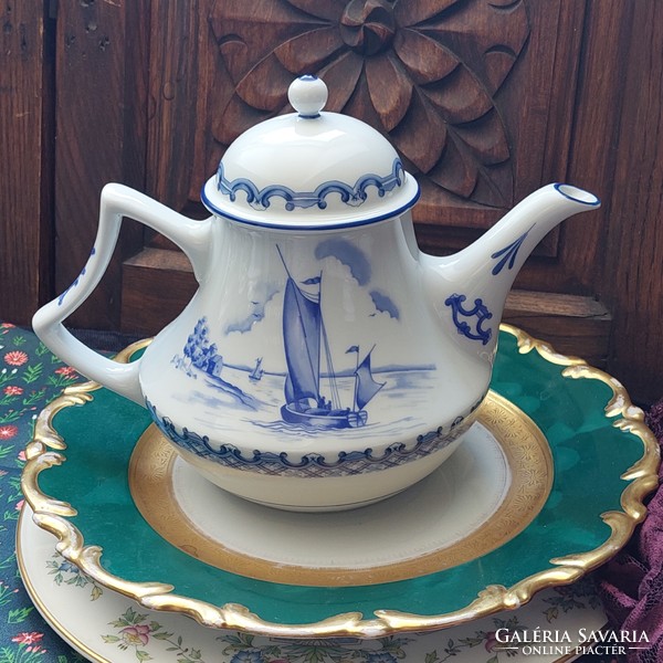 English collector's teapot with Dutch windmill decoration