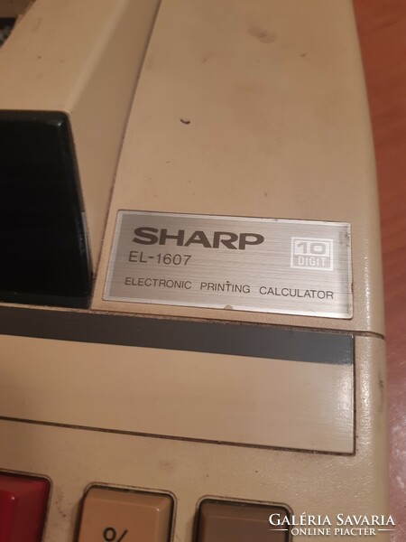 Sharp retro számológép