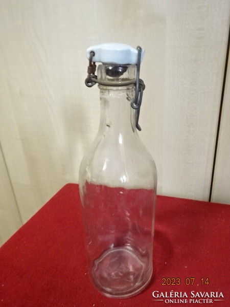 Antik fehér üvegű csatos üveg, 0,5 literes. Jókai.