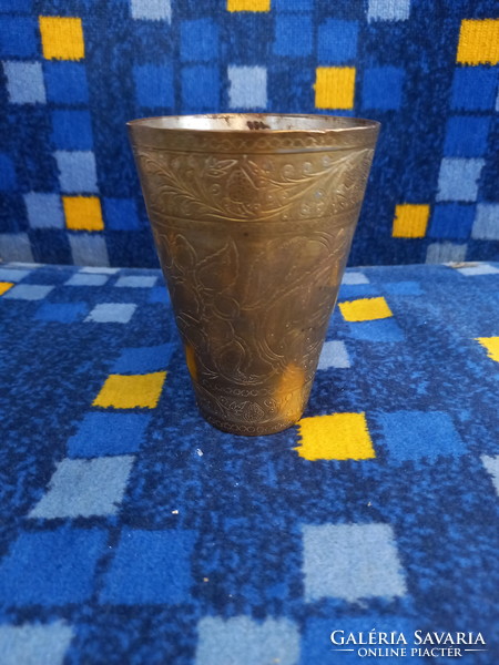 Antique coppered metal cup (10x7 cm)