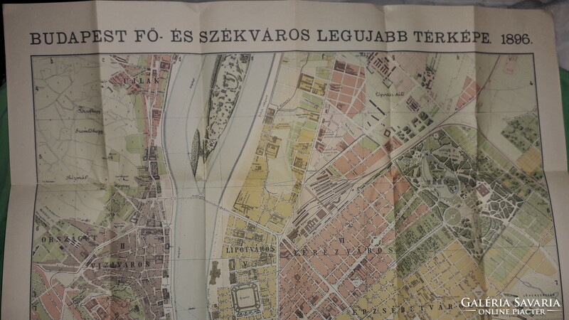 : Budapest map with house numbers and streets and squares .. According to the pictures