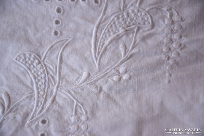 Madeira embroidered pillowcase bed linen pillowcase 92 x 75