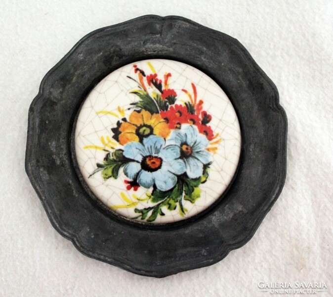 6 db virágos porcelán betétes fali ón bébi tányérka