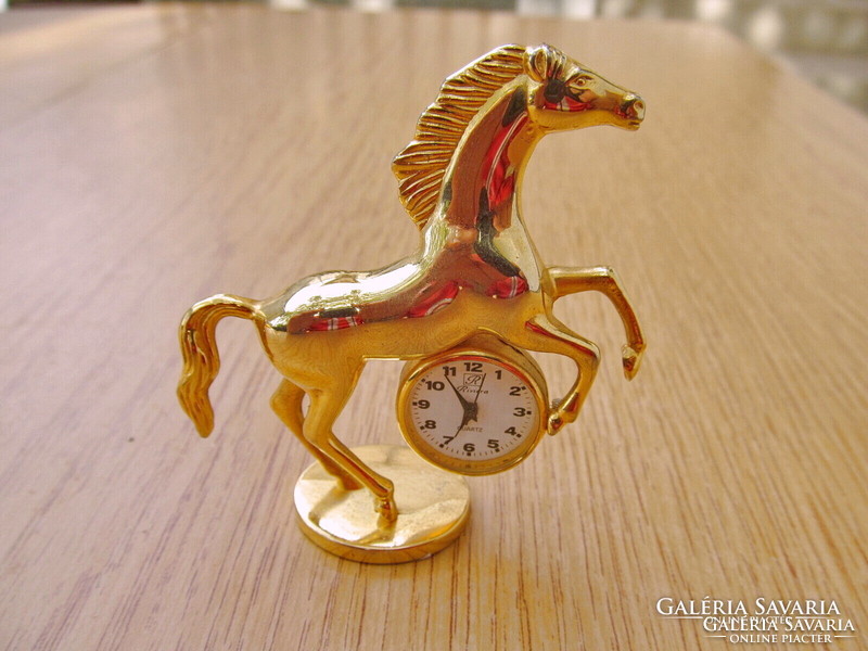 Gilded paripa, horse table clock (Italian, riviera clock mechanism, 7.5cm.)