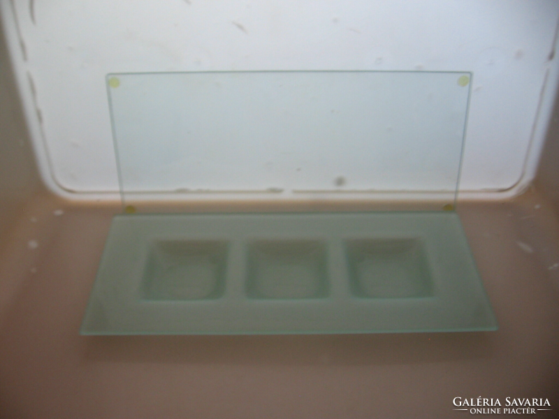 3 rekeszes újrahasznosított zöld üveg tálaló, mécsestartó, alá vagy fölé rakható üveglappal