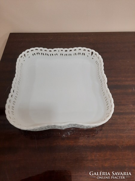 Fehér Herendi porcelán áttört négyszög alakú kínáló tál