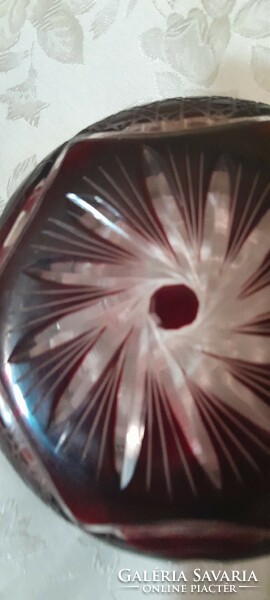 Burgundy polished crystal ashtray