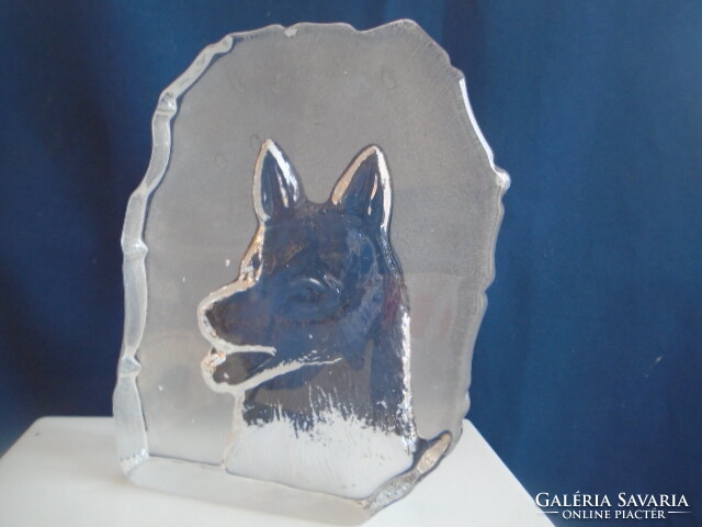 The work of the Swedish manufactory Kosta Boda, crystal glass depicts a heavy wolf figure 1004 grams approx. 16