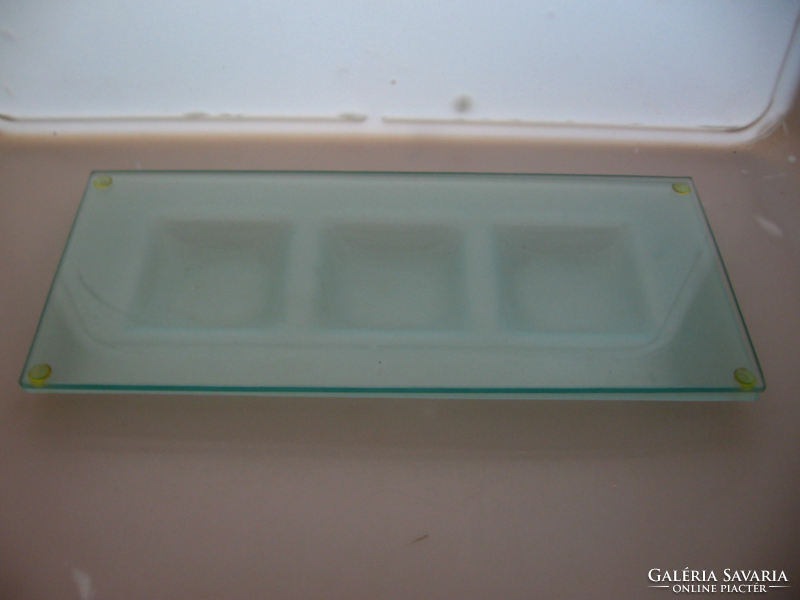 3 rekeszes újrahasznosított zöld üveg tálaló, mécsestartó, alá vagy fölé rakható üveglappal