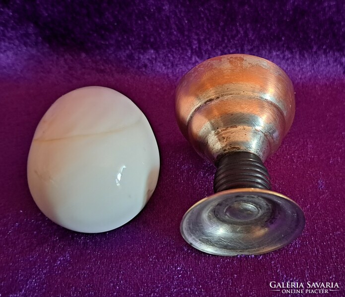 Marble mineral egg in an antique egg holder (l3892)