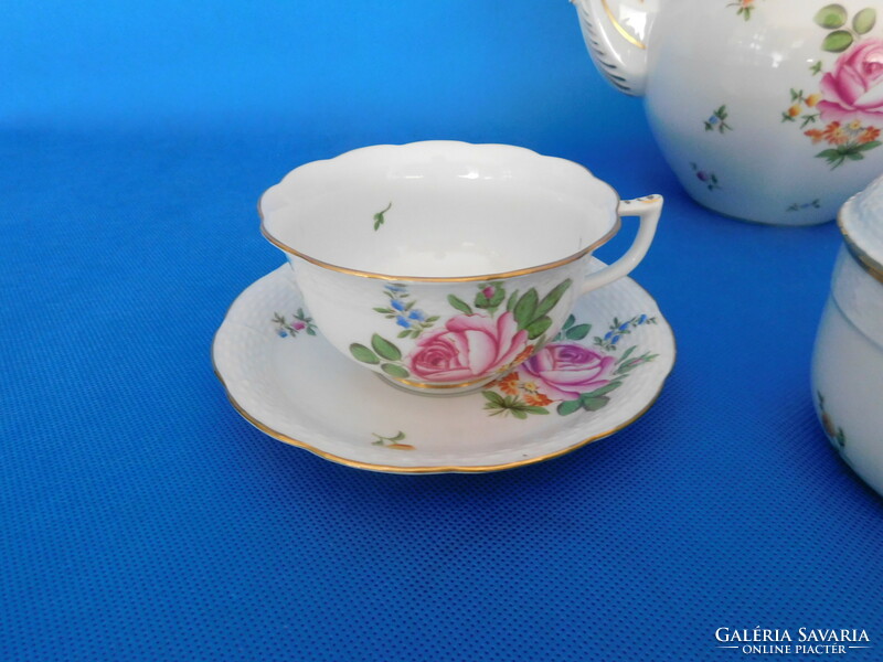 Herendi 1941 antique petit bouquet de rose! Patterned 2-piece giant tea set