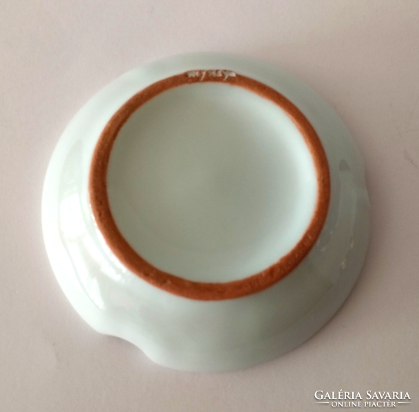 Hand-painted marked scaly ceramic ashtray