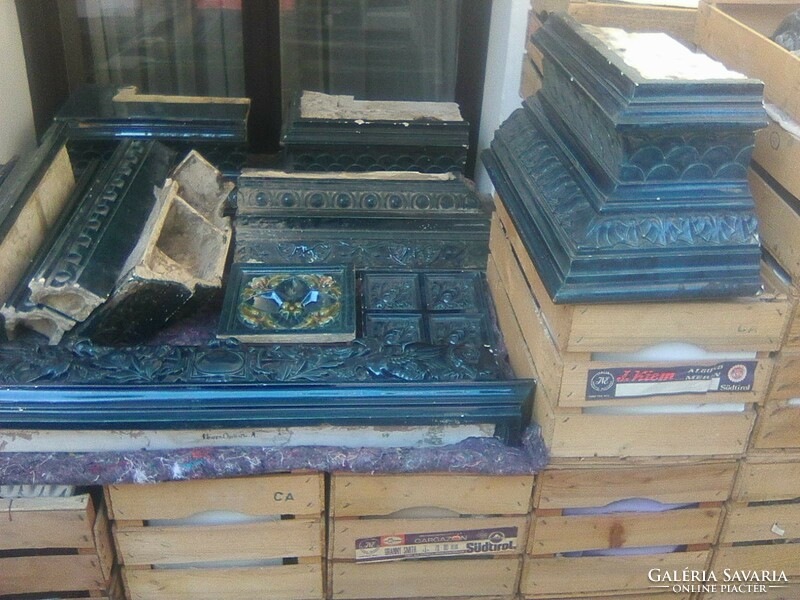Huge cobalt blue castle tile stove from Meissen (1880-1900)