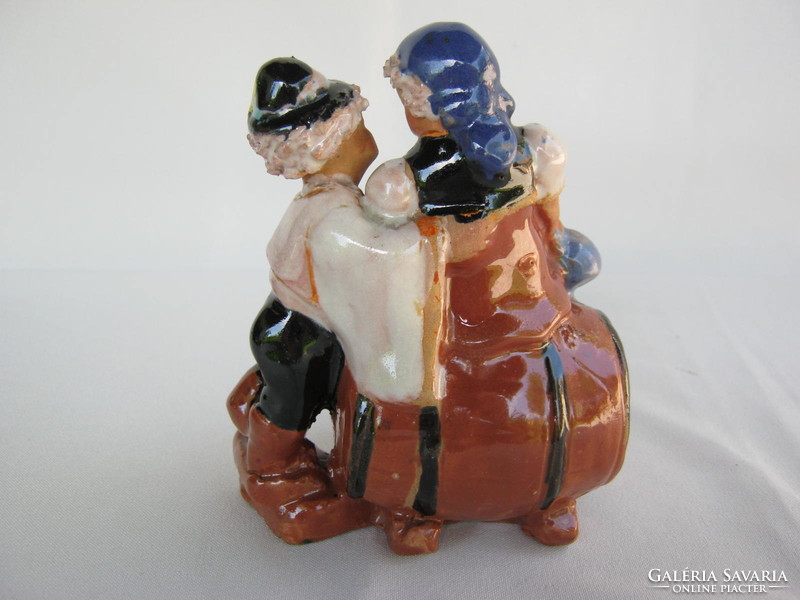 Romantic couple in Szécs ceramics