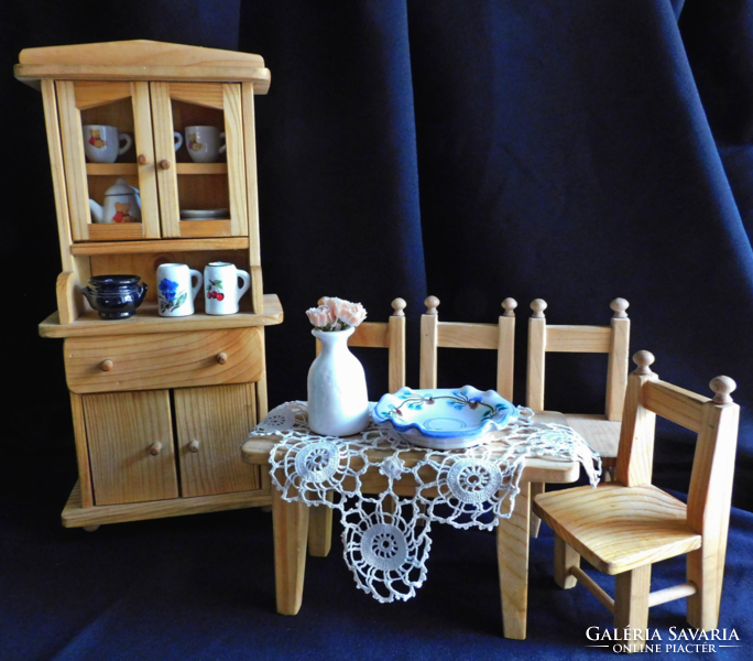 Pine baby furniture (dining room) with accessories