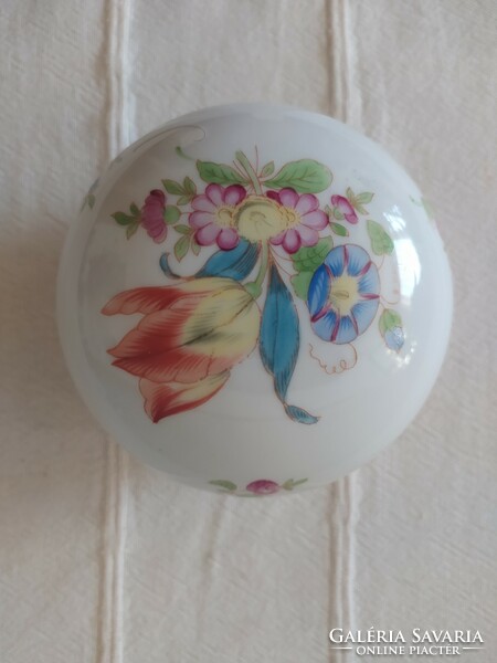 Herendi - bonbonnier, flawless, with beautiful hand-painted flower decor, 10 cm