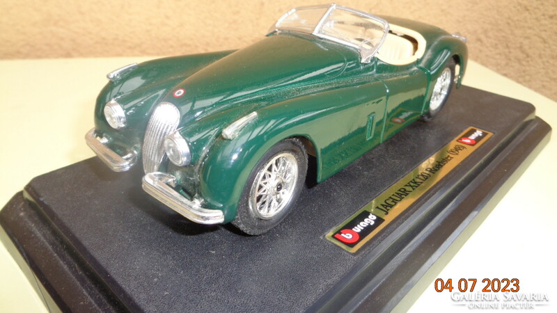 JAGUÁR  XK 120 Roadstar  1948 .  Burago , olasz  , cabriolet  sport autó ,  18,5 cm