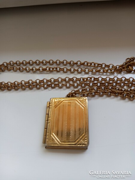 Beautiful antique picture medal and necklace