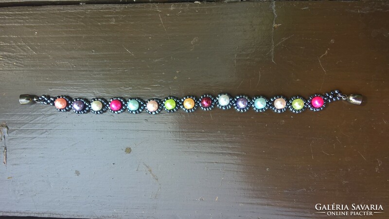 Colorful pearl bracelet