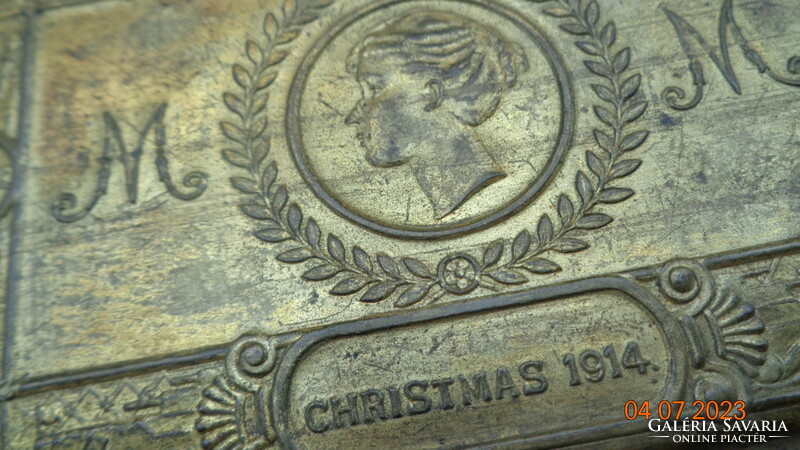 Angol cigarettás  fém  doboz  1914. karácsonya , jó állapot  13 x 8,5 x 2  cm