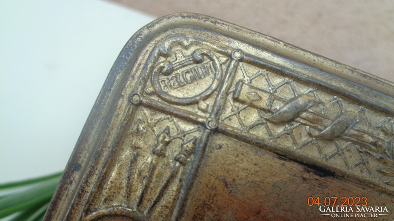 English cigarette metal box 1914. Christmas, good condition 13 x 8.5 x 2 cm