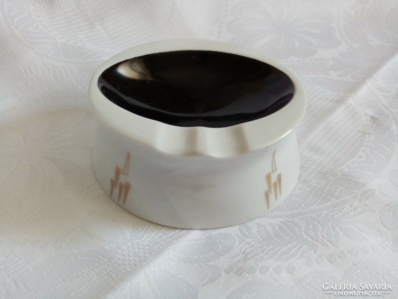 Porcelain ashtray