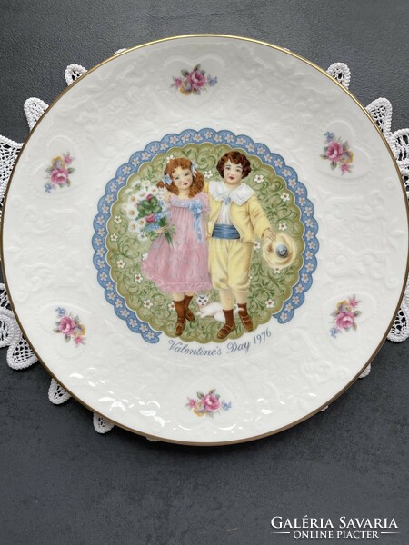 Royal Doulton Christmas, Valentine's Day English porcelain decorative plates, collector's items, 1976-77-78