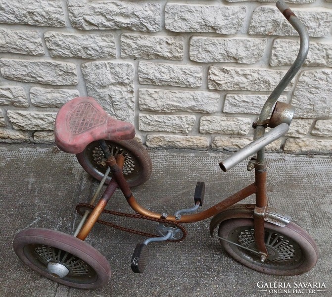 Antique three-wheel bicycle, pair of wheels.