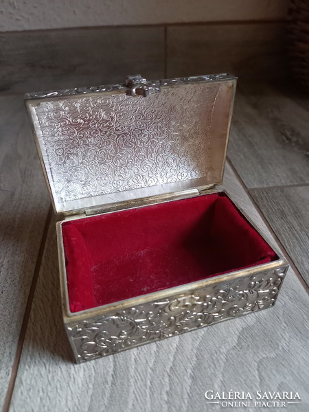 Sumptuous old silver plated jewelery box ii. (10.5X7x5.5 cm)