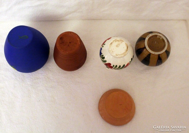 5 small ceramics