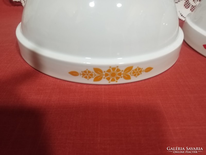 Alföldi porcelain bowls with shield flowers