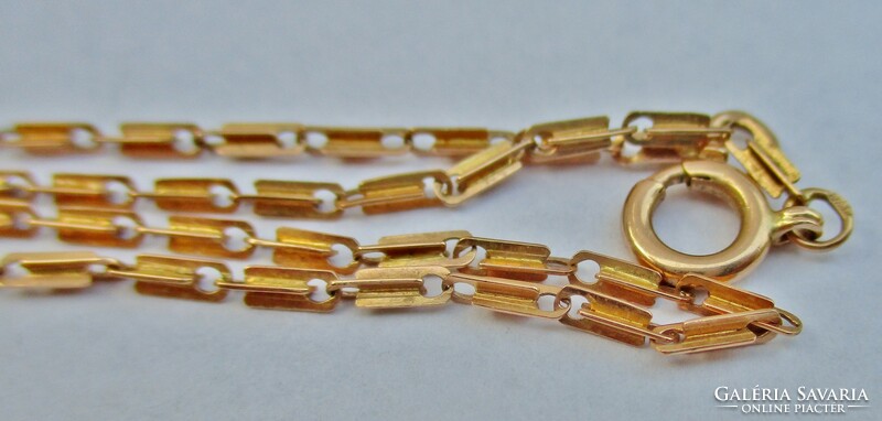 Very nice old longer 14kt gold necklace