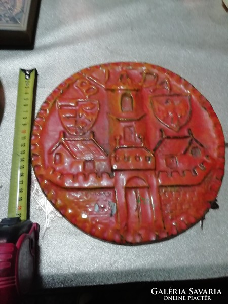 Jelzett retro fali tányér Buda