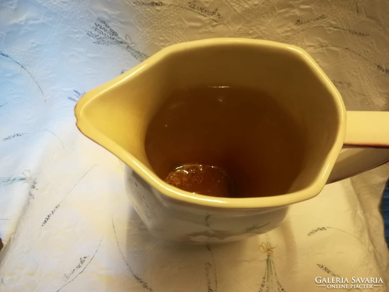 Kispest granite water jug