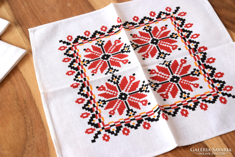 Never used old folk traditional napkin set 4 pcs 28 x 28 cm