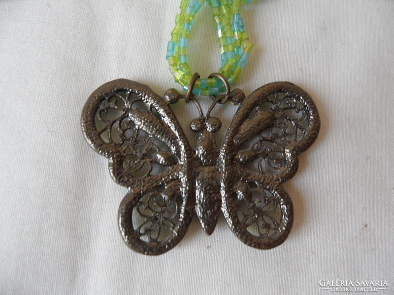 Butterfly necklace, pearl