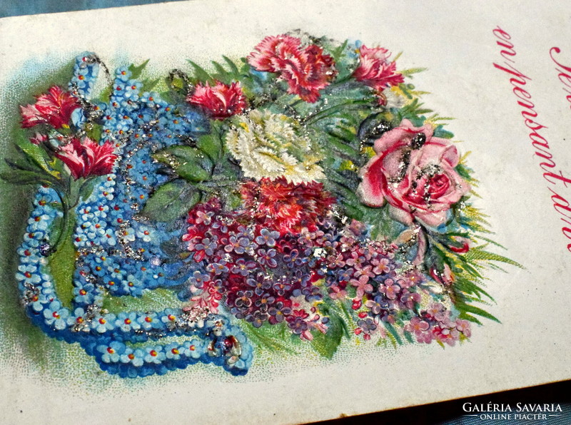 Antik dombornyomott glitteres üdvözlő  képeslap  virágcsokor nefelejcs szánon