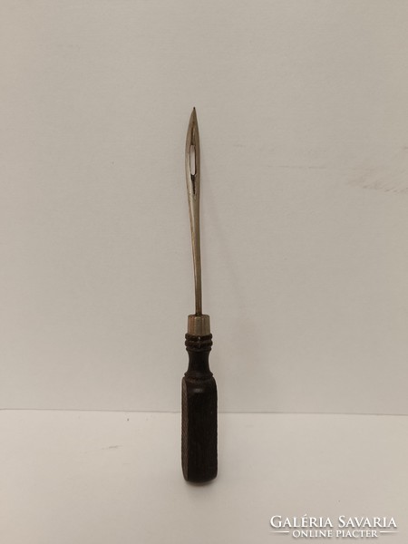 Antique medical needle tool hospital surgical instrument with wooden handle 232 7591