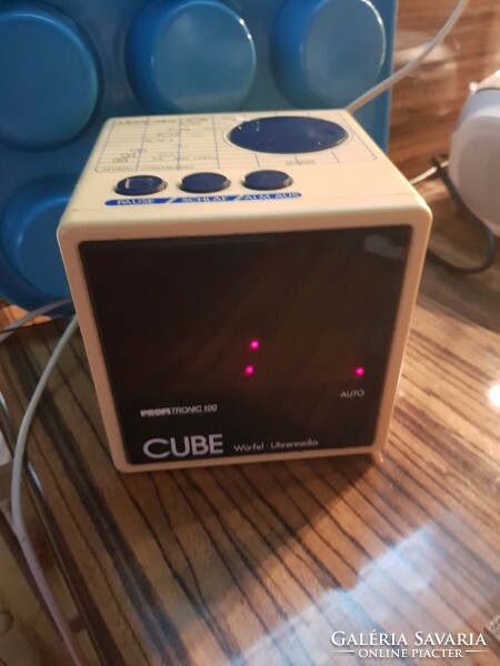 RETRO CUBE rádió