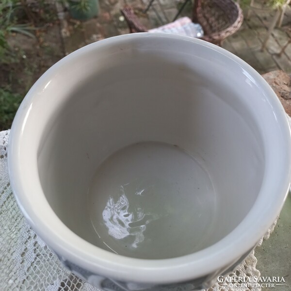 Porcelain glazed bowl