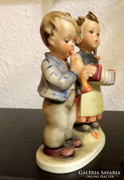 Hummel old large-sized pair of musicians figure