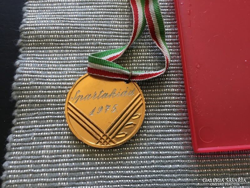 Retro / socialist medals (4 pieces) from the 70s