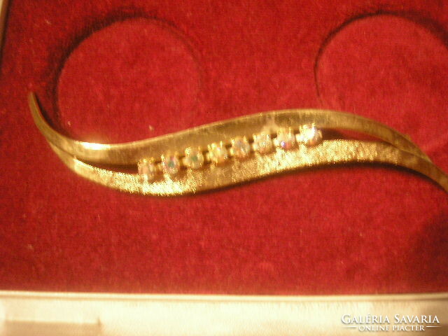 Large 10.5cm pin with decorative box, gilded claw socket, 8 jewels, sold as a gift